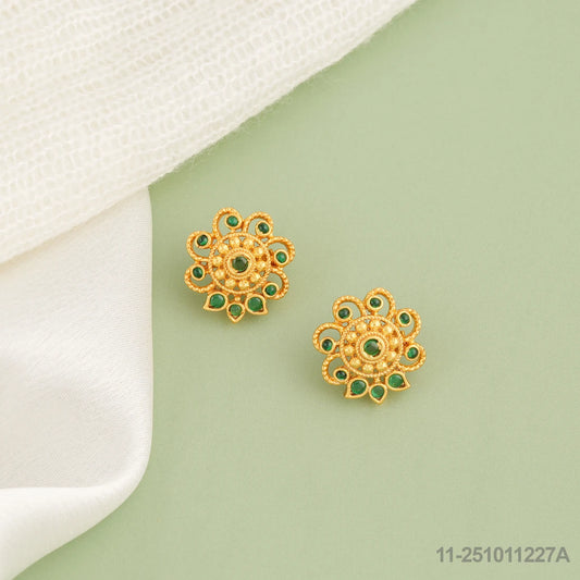 ASHA NAKSHI KUNDAN FLORAL DESIGN 
EAR STUDS WITH EMERALD