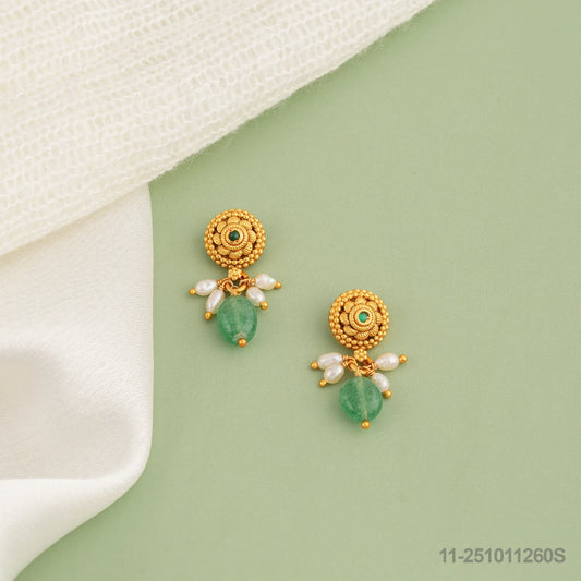 MASTANI NAKSHI FLORAL DESIGN EAR STUDS WITH EMERALD BEADS AND PEARLS