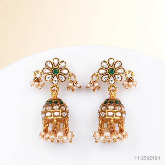 NEELAKSHI KUNDAN FLORAL DESIGN GREEN EAR JUMKIS WITH PEARLS