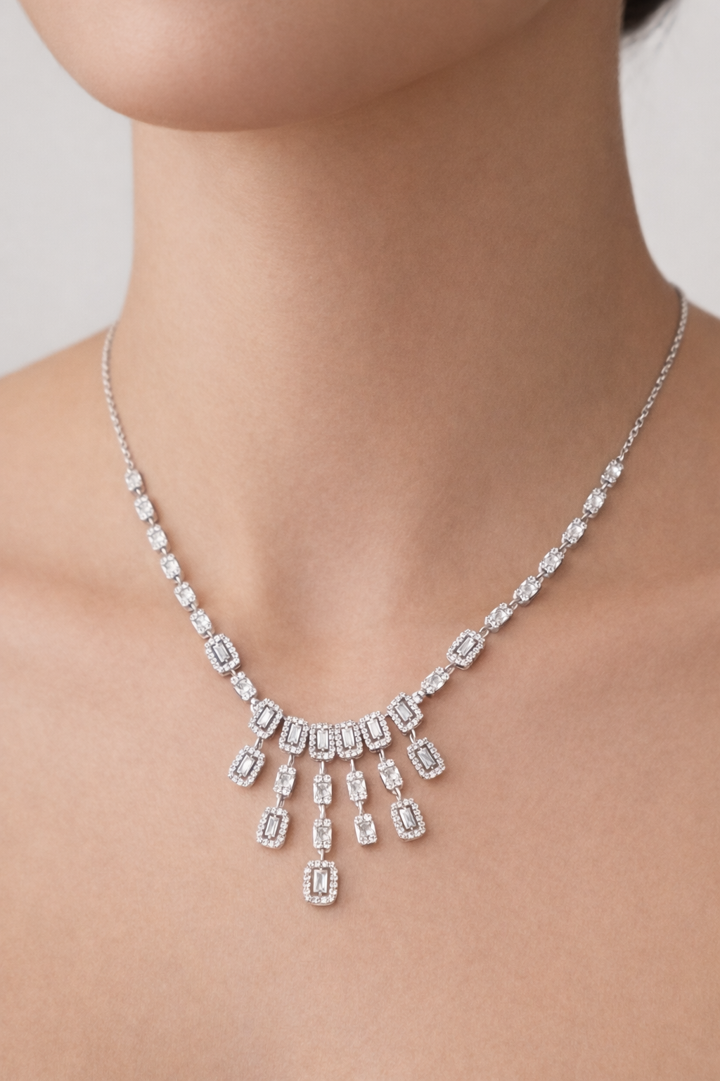 STARLIGHT SILVER NECKLACE AND EARRINGS SET