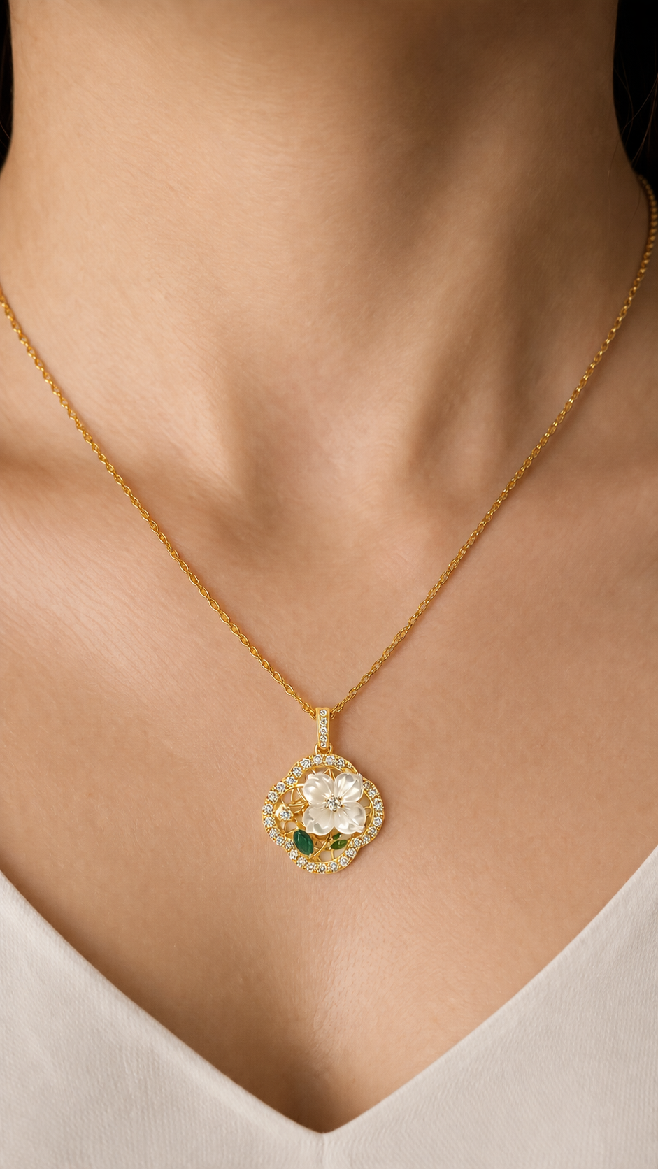 FLORAL MAGIC GOLD PLATED SILVER NECKLACE
