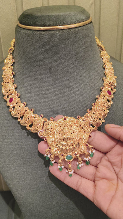 ARAVINDA NAKSHI LAKSHMI DESIGN NECKLACE WITH EMERALDS AND PEARLS