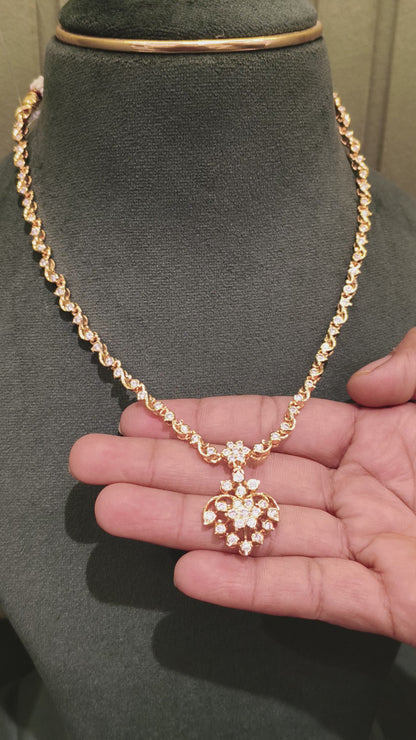 SILVER VINTAGE STYLE CLOSE SETTING CZ STONE NECKLACE