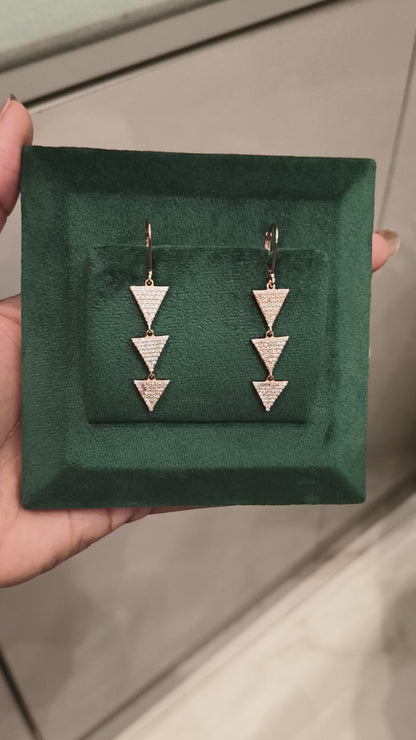 SILVER SPARKLING ROSEGOLD PLATED GEOMETRICAL DESIGNED EARRINGS